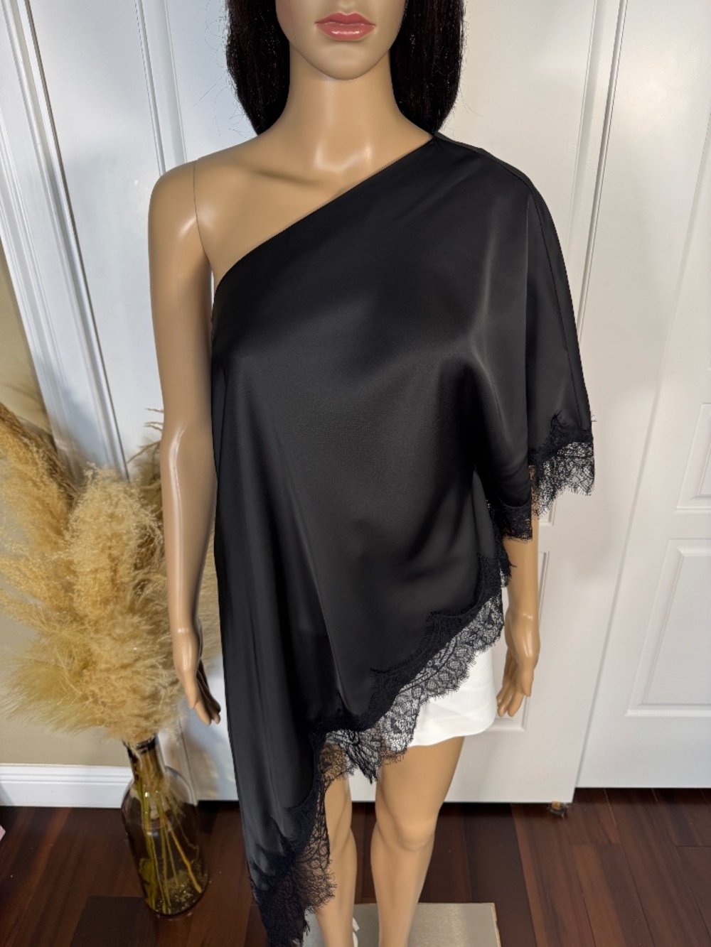 ASYMMETRICAL ONE SLEEVE LACE TRIM BLACK TOP - NWT - Picture 5 of 14